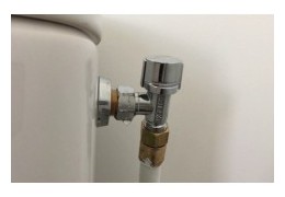 Comment réparer une fuite d'eau sur WC ?